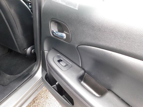 Used 2013 Chrysler 200 Touring w/ S Exterior Appearance Pkg image 26