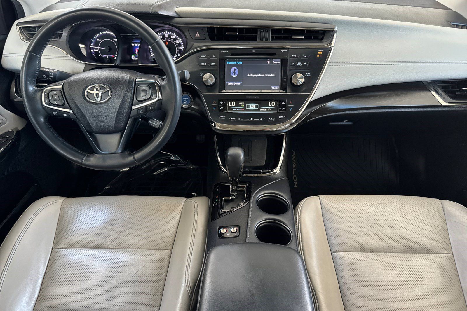Used 2016 Toyota Avalon Limited FWD image 17