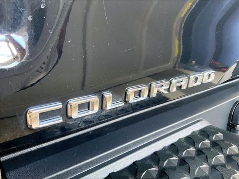Used 2024 Chevrolet Colorado W/T AWD/4WD image 28