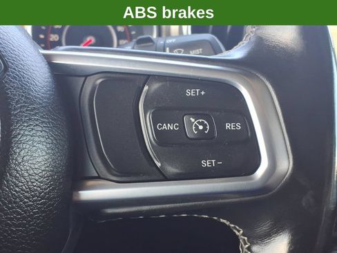 Used 2021 Jeep Wrangler Unlimited Rubicon AWD/4WD image 33