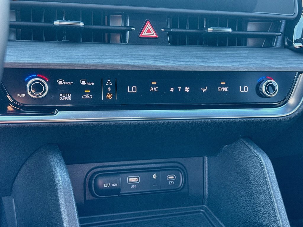 Certified 2024 Kia Sportage X-Line w/ X-Line Premium Package AWD/4WD image 16
