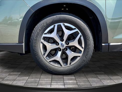 Used 2020 Subaru Forester Premium AWD/4WD image 29