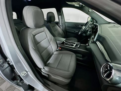 Used 2025 Chevrolet Equinox LT image 30