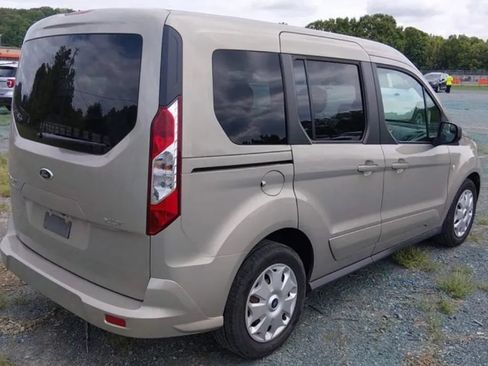 Used 2016 Ford Transit Connect XLT FWD image 8