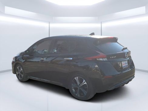 Used 2022 Nissan Leaf SV image 30