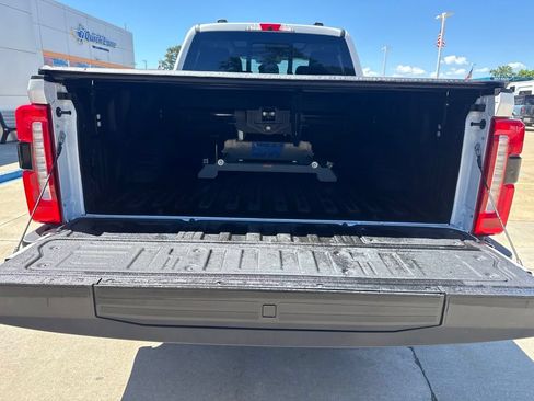 Used 2024 Ford F350 Lariat w/ Lariat Ultimate Package AWD/4WD image 30