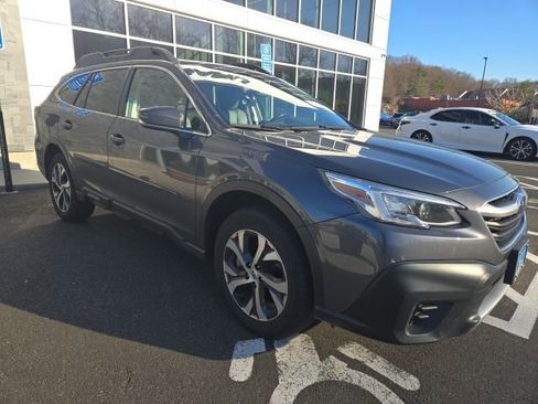 Used 2021 Subaru Outback Limited XT image 2