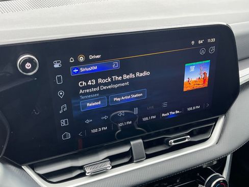 Used 2025 Chevrolet Equinox LT image 18