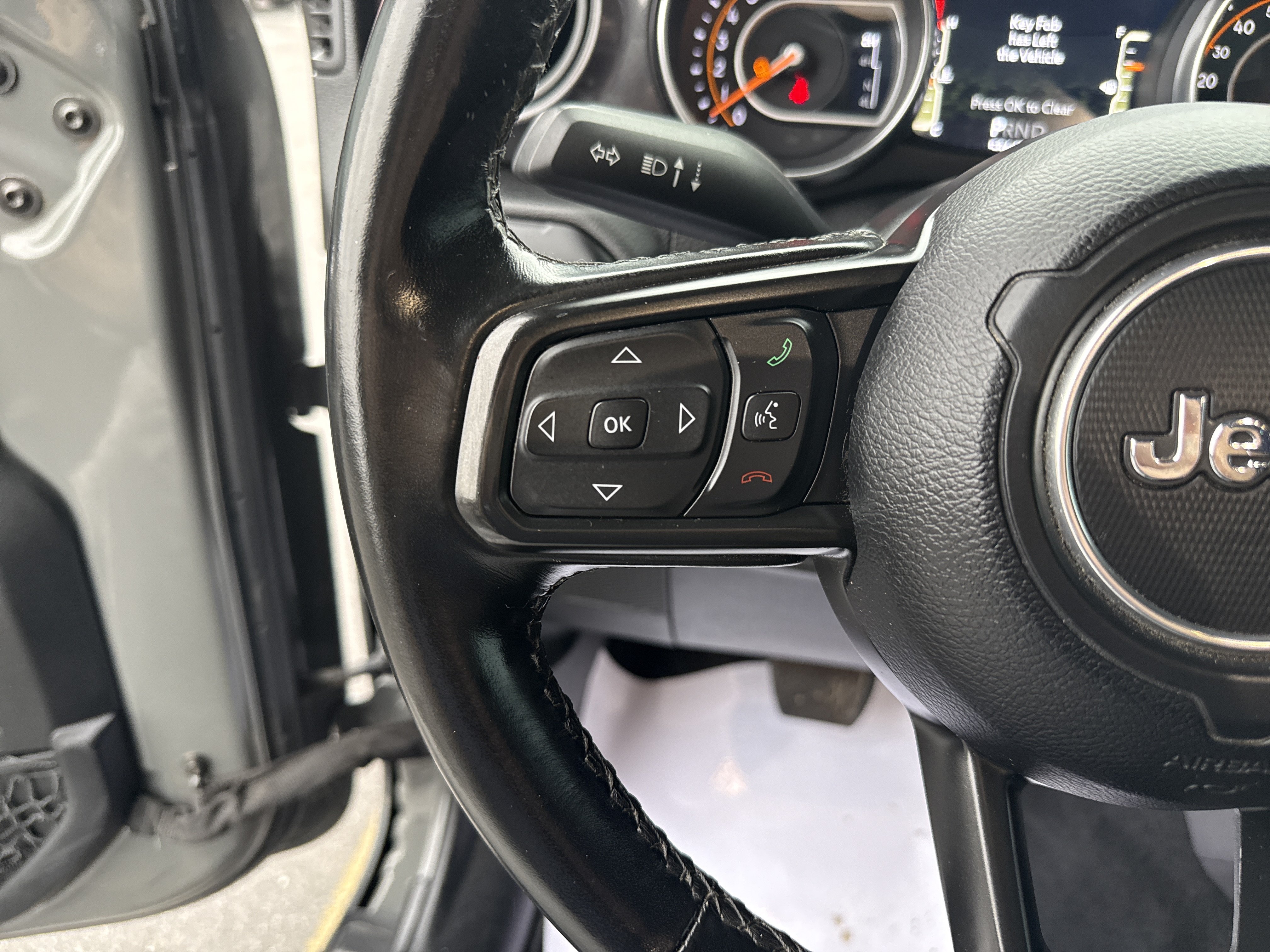 Used 2020 Jeep Gladiator Sport AWD/4WD image 21