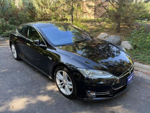 Used 2015 Tesla Model S 85D AWD/4WD image 16