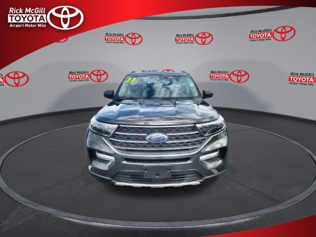 Used 2023 Ford Explorer XLT w/ Equipment Group 202A AWD/4WD image 3