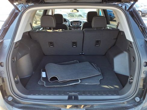 Certified 2024 GMC Terrain SLE w/ Driver Convenience Package image 9