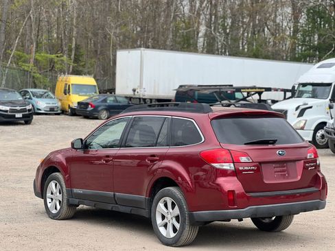 Used 2013 Subaru Outback 2.5i Premium AWD/4WD image 4
