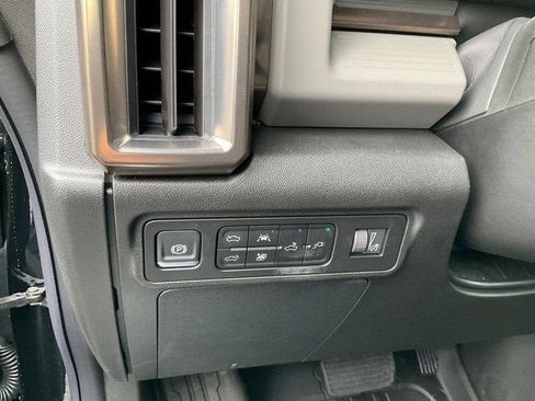 New 2025 GMC Hummer EV 2X image 6