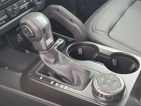 New 2026 Ford Bronco Badlands AWD/4WD image 25
