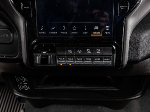 Used 2024 RAM 3500 Big Horn w/ Night Edition image 26