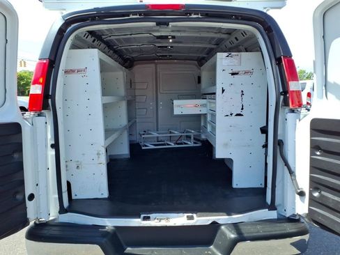 Used 2022 Chevrolet Express 2500 w/ Driver Convenience Package RWD image 16