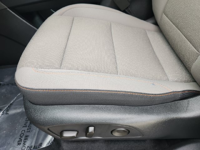 Used 2026 Chevrolet Traverse LT w/ Driver Confidence Package FWD image 24