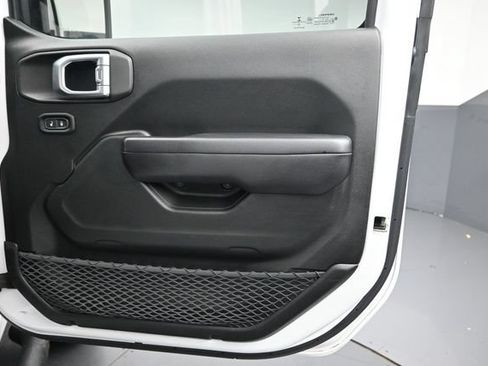 Used 2019 Jeep Wrangler Unlimited Rubicon AWD/4WD image 30