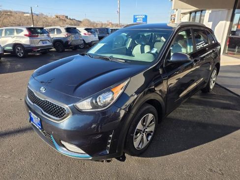 Used 2019 Kia Niro LX image 3