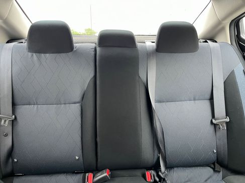 Used 2025 Nissan Versa SV FWD image 37