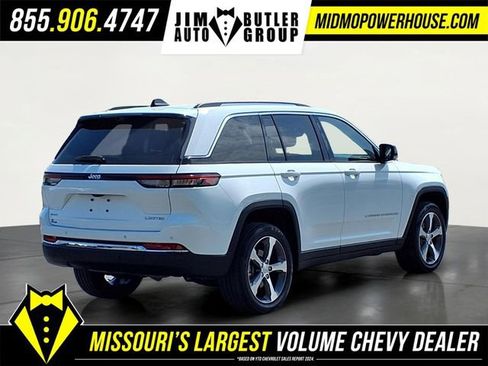 Used 2023 Jeep Grand Cherokee Limited w/ Luxury Tech Group II AWD/4WD image 29