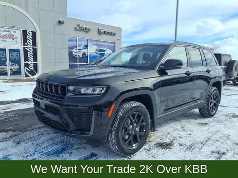 New 2026 Jeep Grand Cherokee Laredo image 2