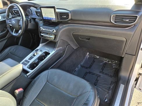 Used 2020 Ford Explorer Limited image 23
