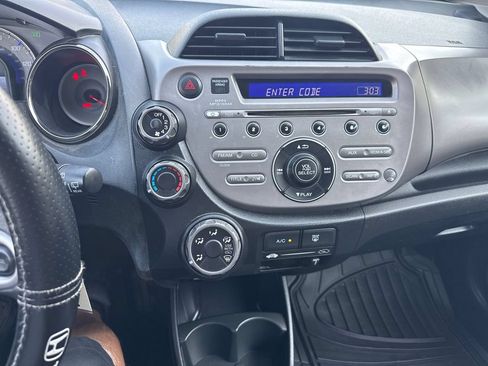 Used 2013 Honda Fit image 27