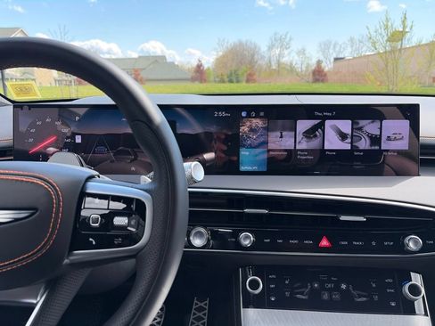 New 2026 Genesis GV70 2.5T Sport Prestige AWD/4WD image 18