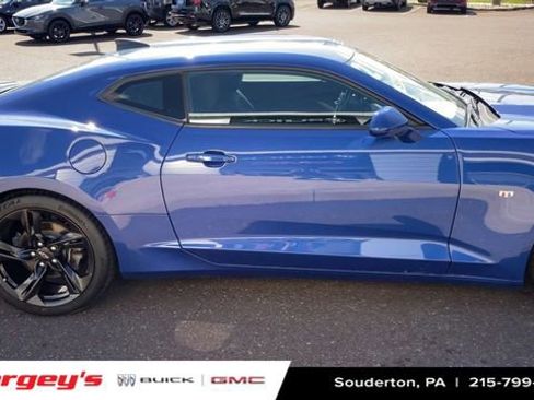 Certified 2021 Chevrolet Camaro LT RWD image 10