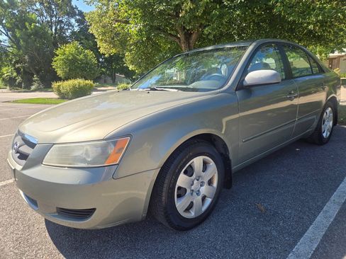 Used 2008 Hyundai Sonata GLS FWD image 2