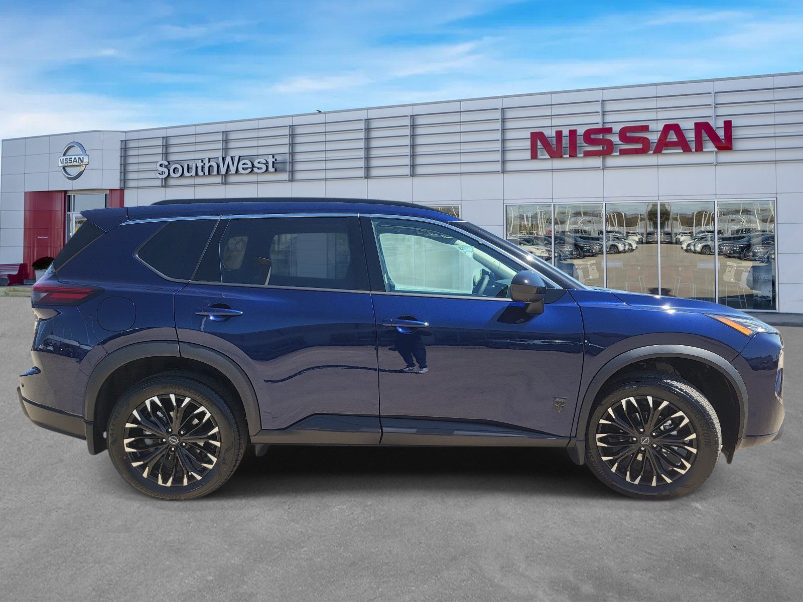 New 2026 Nissan Rogue Dark Armor FWD image 4