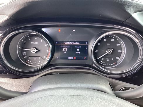 Used 2020 Buick Encore GX Essence image 21