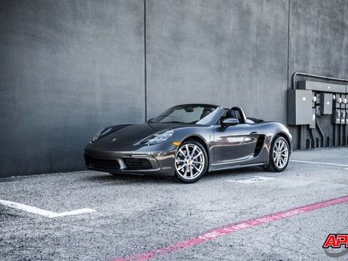 Used 2021 Porsche 718 Boxster image 36