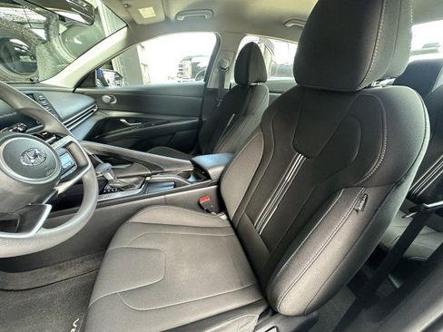 Used 2023 Hyundai Elantra SEL FWD image 13
