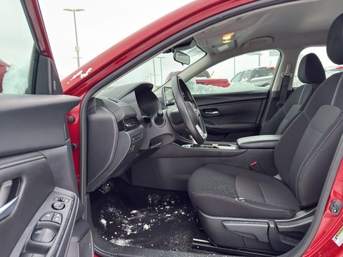 Certified 2024 Nissan Sentra SV image 11