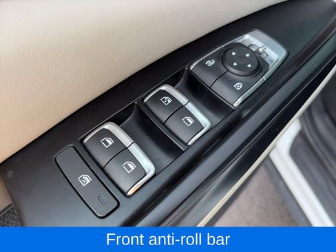 Used 2023 Kia Carnival LX FWD image 18