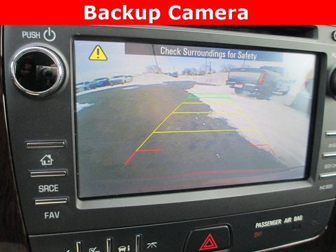 Used 2017 Chevrolet Traverse LT image 12