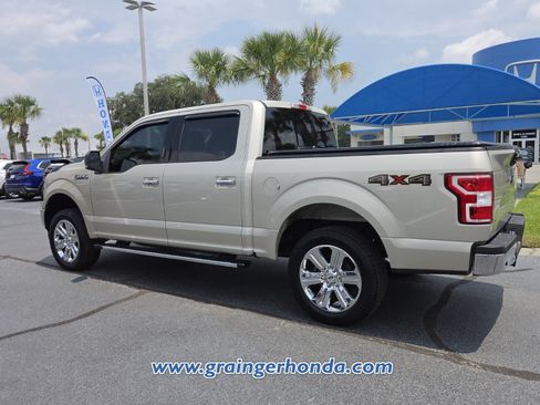 Used 2018 Ford F150 XLT w/ Equipment Group 302A Luxury AWD/4WD image 3