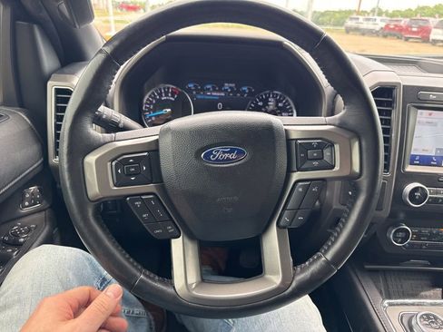 Used 2021 Ford Expedition XLT RWD image 12