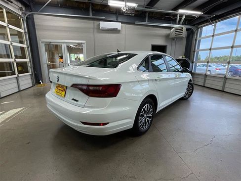 Used 2019 Volkswagen Jetta SE FWD image 5