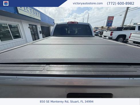 Used 2017 Toyota Tundra SR5 w/ SR5 Upgrade Package image 18