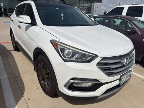 Used 2018 Hyundai Santa Fe Sport FWD image 2