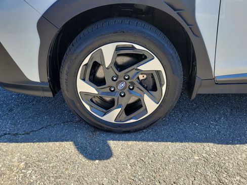 Used 2024 Subaru Crosstrek 2.5i Limited image 12