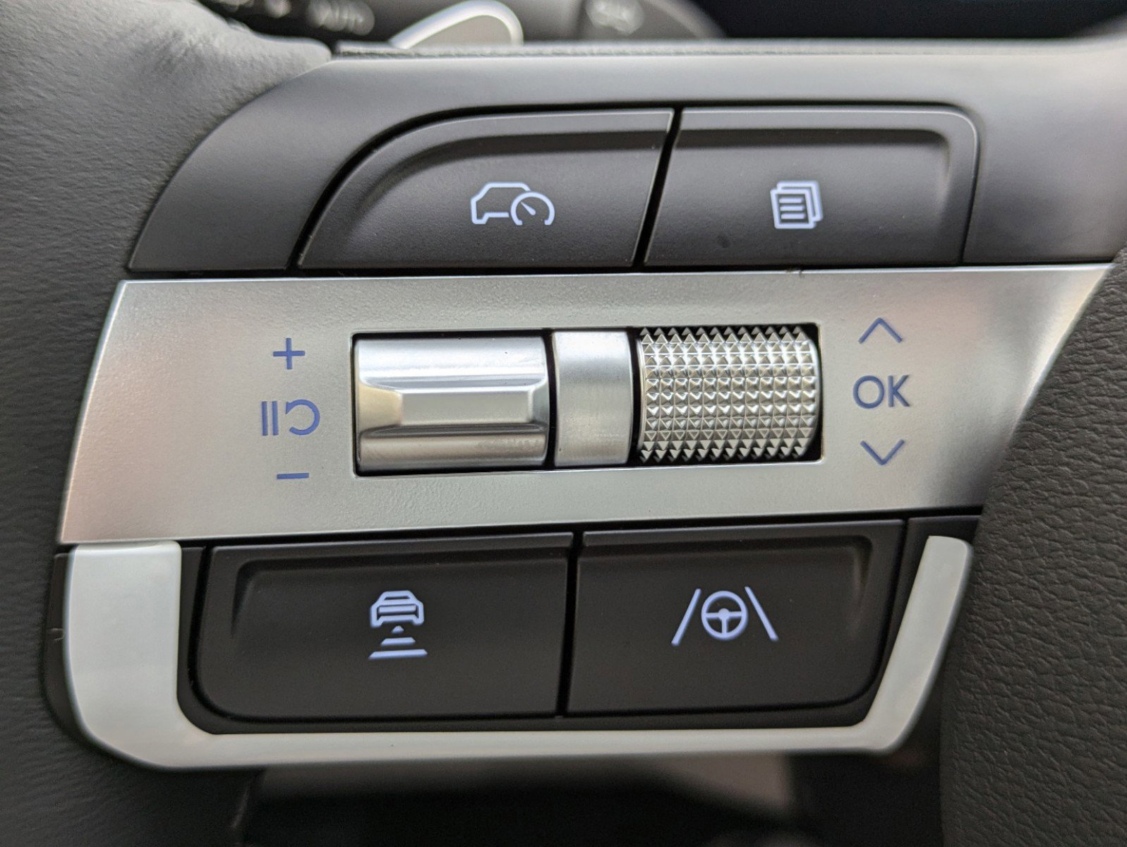 New 2026 Hyundai Tucson Limited FWD image 27