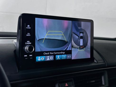 Used 2023 Honda Pilot TrailSport image 13