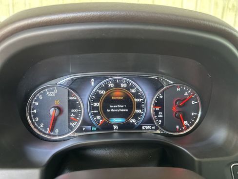 Used 2019 GMC Acadia Denali w/ Technology Package FWD image 43