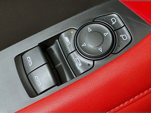 Used 2022 Chevrolet Camaro LT RWD image 18