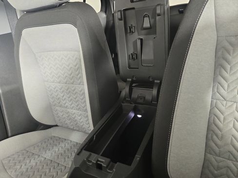 Used 2022 Chevrolet Equinox LS w/ LS Convenience Package image 26